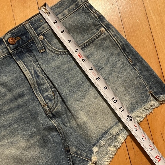 Madewell Relaxed Denim Cutoff Shorts - Picture 9 of 11